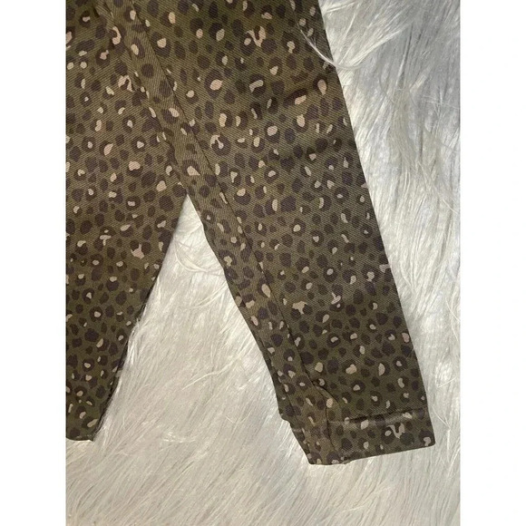 Spanx Look At Me Now Seamless Womens Leopard Olive Leggings Size Medium M - Picture 6 of 12